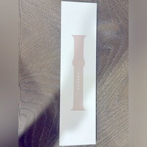 NEW Genuine Apple Iwatch band. Sport band. Starlight. 45. mm size M/L